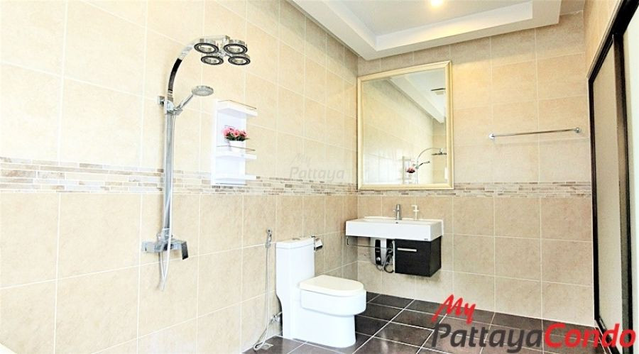 Baan Piam Mongkol Village Huay Yai Pattaya Pool Villa For Sale - HEPMK01