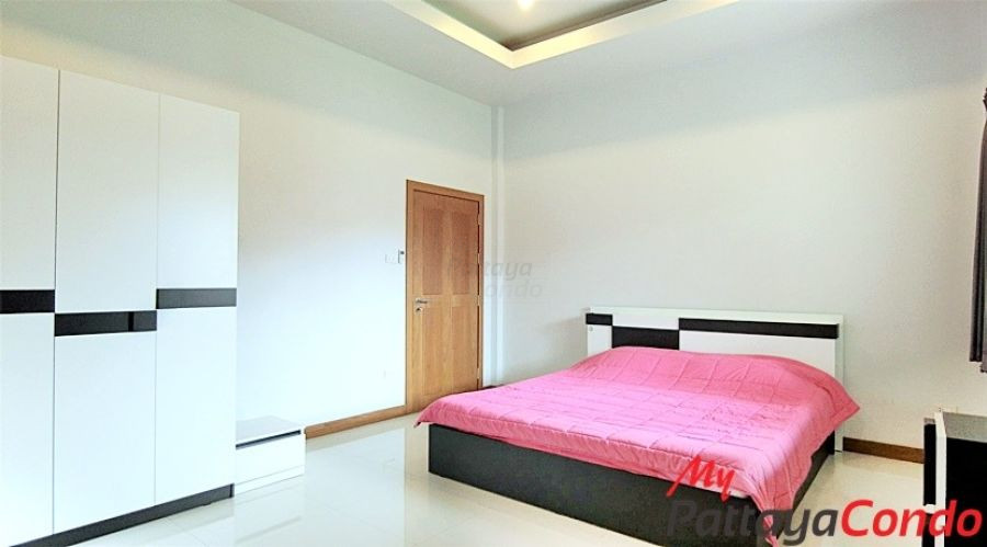 Baan Piam Mongkol Village Huay Yai Pattaya Pool Villa For Sale - HEPMK01
