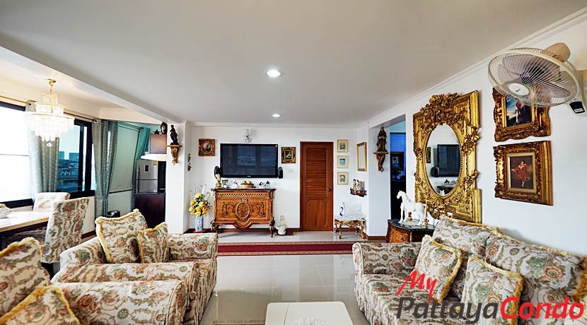 Center Condotel Pattaya Condo For Sale - CTRC01