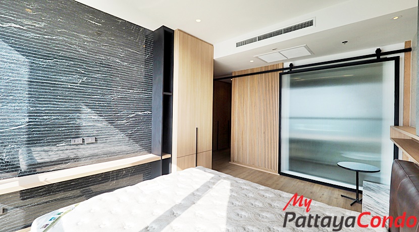 Cetus Beachfront Condo Pattaya For Sale - CETUS04