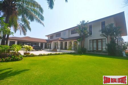 Loch Palm Villa | Luxury and Spacious House for Sale in Kathu