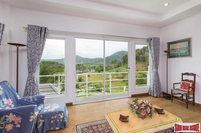 Villa in Kathu by Roominger