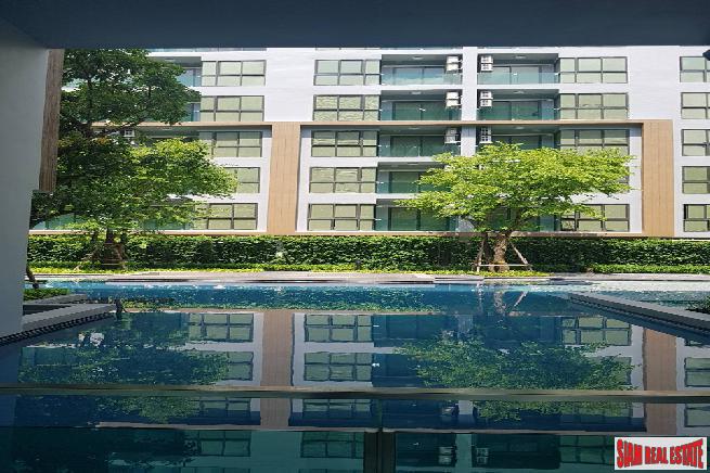 Ready to Move in Resort Style Low-Rise Condo next to Canal at Sukhumvit 50, BTS Onnut - 1 Bed Units - Up to 33% Discount and Full Furnished!-25