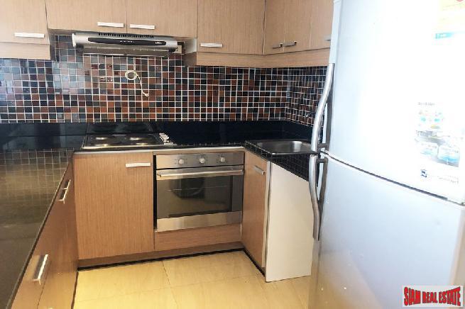 Large and Comfortable Three Bedroom in a Great Location of Khlong Toei, Bangkok-11