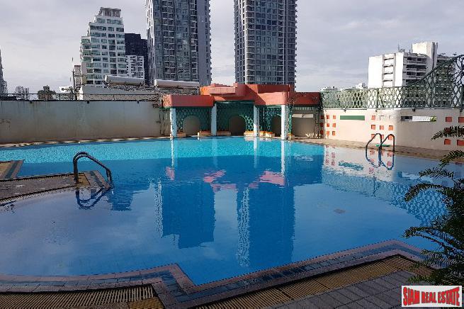 Fifty Five Tower | Spacious Three Bedroom Corner Condo for Sale on Sukhumvit 55, Thong Lor
