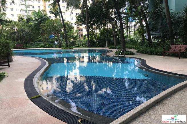 Bangkok Garden | Extra Large Three Bedroom Service Apartment for Rent in Chong Nonsi