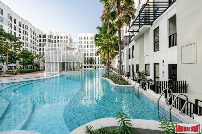 Ready to Move in Low-Rise 1 Bed Duplex Pool and Garden Access Condos with Resort Facilities close to BTS Bearing at Sukhumvit 72 - Up to 42% Discount!