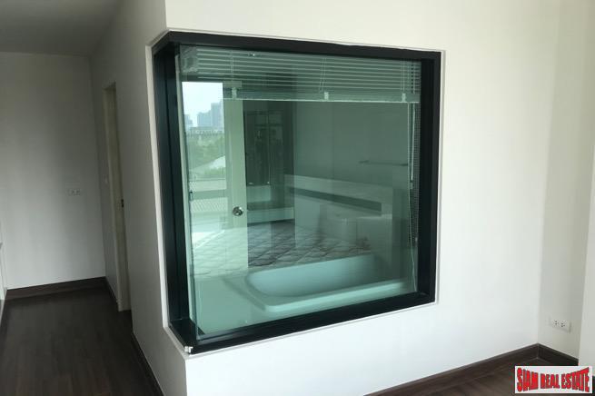 D65 | Large Spacious Three Bedroom in Low Rise Condo between Ekkamai and Phra Khanong-18