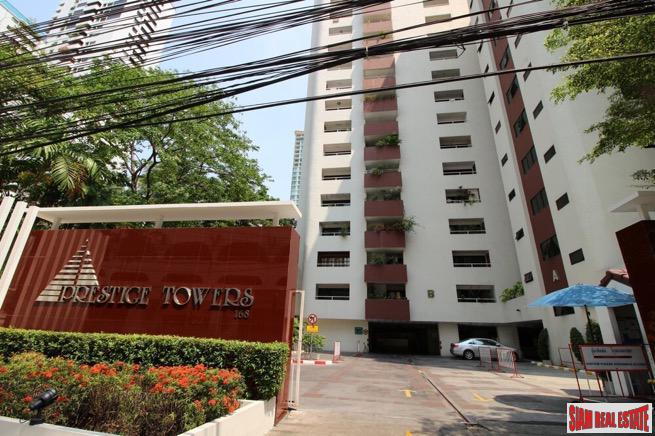 Prestige Towers | Spacious Three Bedroom Close to Transportation and Shopping in Sukhumvit