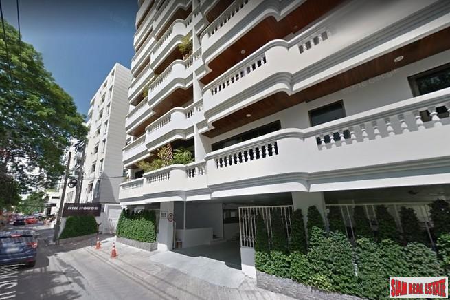 Rin House condo| Convenient One Bedroom Condo on Top Floor of Low Rise in Phrom Phong-1