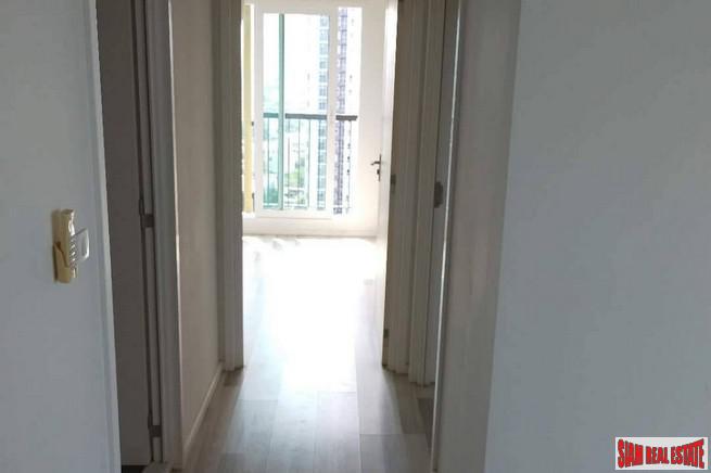 The Key Sathorn-Ratchapruek | Two Bedroom 17th Floor Condo with Green Views in Wutthakat-11