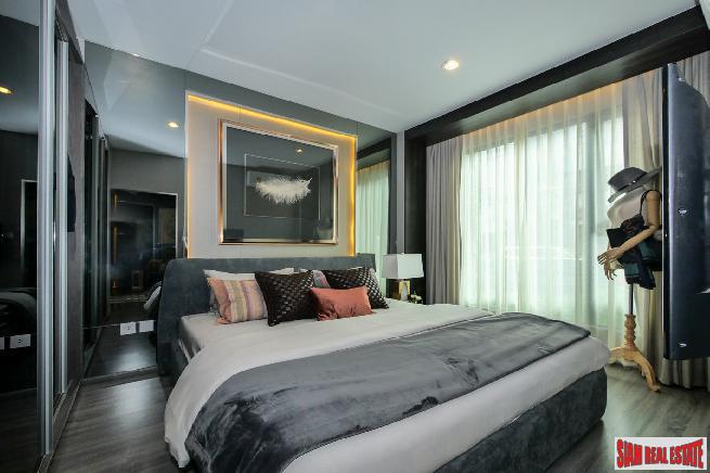 Just Completed Luxury High-Rise Condo with 360 Roof Pool at Victory Monument, Phaya Thai - Studio Units-12