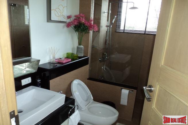 Laguna Village Townhomes | Extra Spacious Three Bedroom with Large Private Pool and Lagoon Views