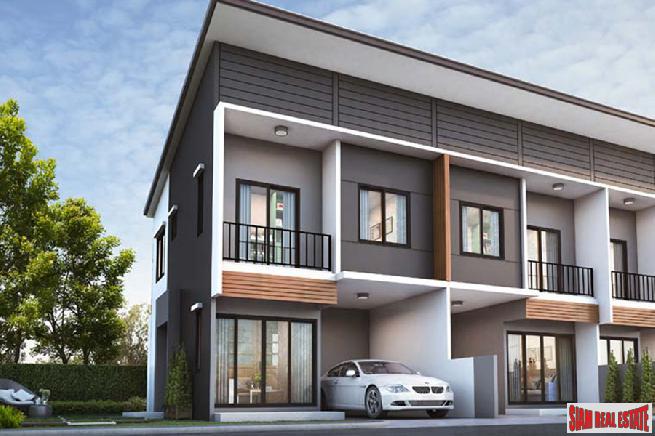 New Development of Modern Town Houses in Secure Estate with Excellent Facilities, close to Mega Bangna, Bang Phli