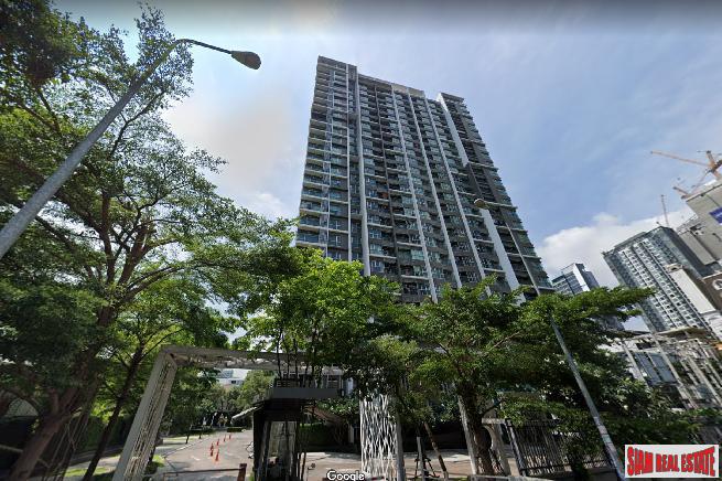Aspire Rama 9 | Brightly Furnished One Bed Condo on 20th Floor with Closed Kitchen in Excellent Location of Rama 9-0