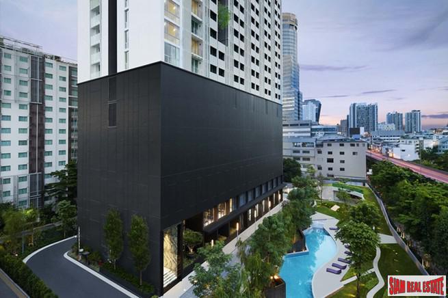 New Ready to Move in High-Rise Condo in Excellent Location of Asoke - Ratchada - Best Value 1 Beds