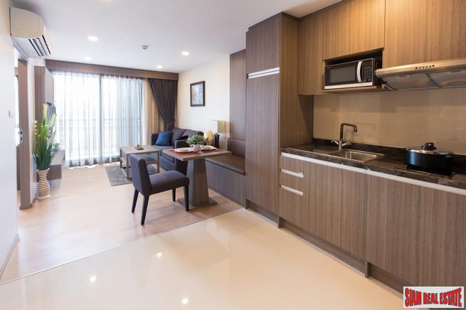 Low-Rise Quality Condo at Soi Thong Lor with Roof Facilities, close to Phetchaburi Road - 2 Bed Units-0