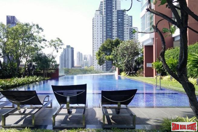 Fullerton Sukhumvit | Two Bedroom Private Corner Condo with City Views for Sale in Thong Lo - Pet Friendly!-1