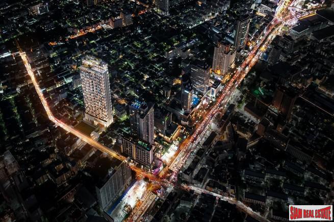 Pre-Sale of Hot New Luxury High-Rise Condo of Loft Units at the New Central Business District next to MRT Huai Khwang - 2 Bed Loft Units - Free Full Furniture and Discount!-12