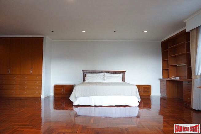 Kallista Mansion | Large Luxury Three Bedroom + Maids Room in Well Maintained Nana Property - Pet Friendly!-8