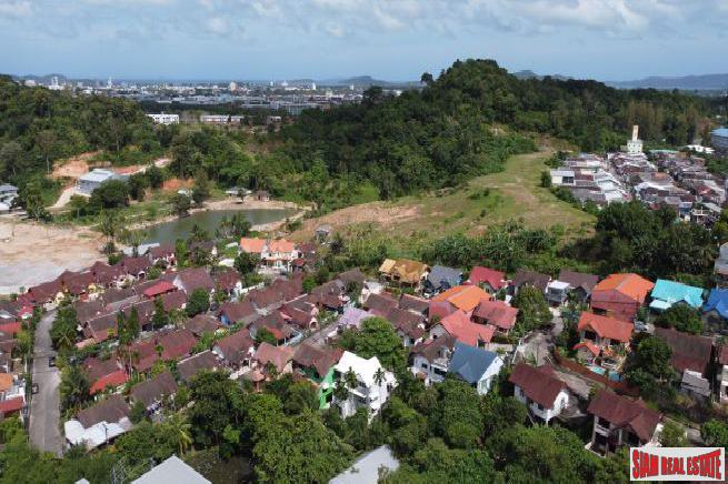 Stylish Four Bedroom Kathu House for Sale with Green Views - Great Location