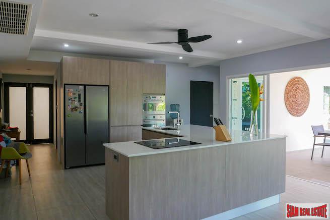 Spacious Single Storey Five Bedroom Pool Villa with Roof Terrace for Sale in Chalong