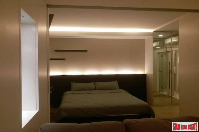 Mode Sukhumvit 61 | Big One Bedroom for Rent in a Low Rise Building Near BTS Ekkamai-10