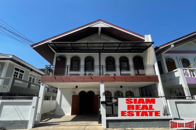 Extra Large Three Bedroom Detached House for Rent in the Heart of the City - Thong Lo