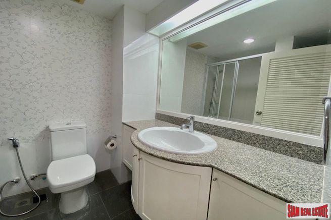 Royal Castle Sukhumvit 39 | Spacious Three Bedroom Condo with Built-in Furniture for Rent in Phrom Phong-11
