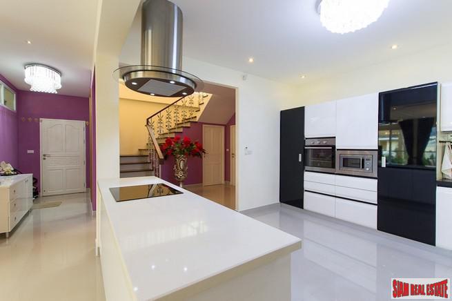 Platinum Residence | Bright & Spacious Five Bedroom Pool Villa for Sale in a Gated Rawai Complex