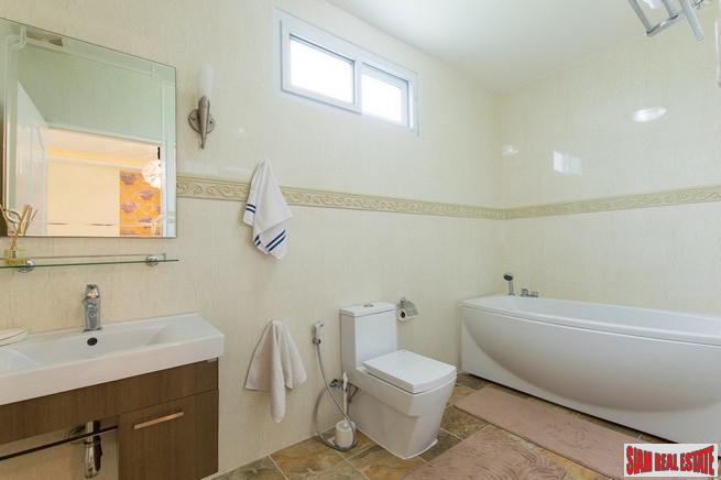 Platinum Residence | Bright & Spacious Five Bedroom Pool Villa for Sale in a Gated Rawai Complex