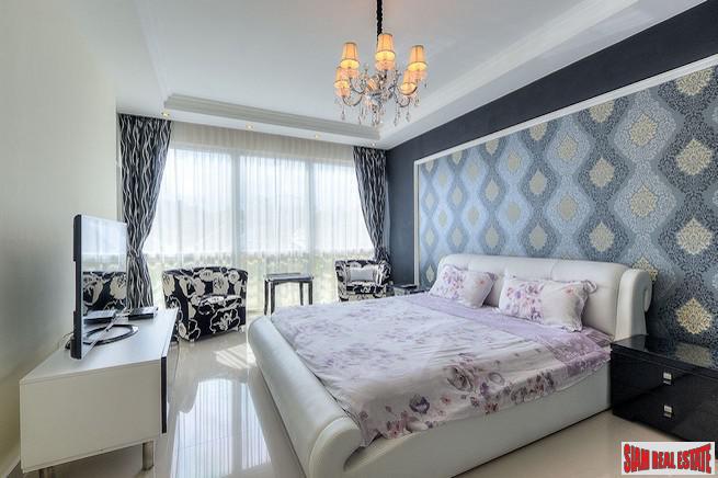 Platinum Residence | Bright & Spacious Five Bedroom Pool Villa for Sale in a Gated Rawai Complex