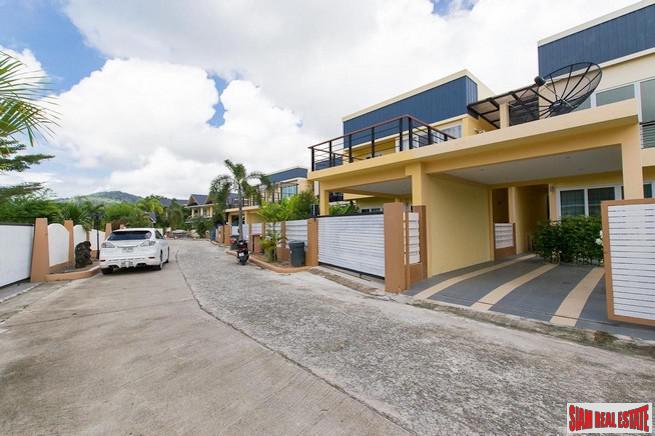 Platinum Residence | Bright & Spacious Five Bedroom Pool Villa for Sale in a Gated Rawai Complex