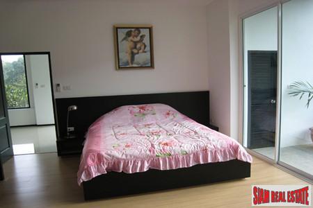 Modern Three Bedroom Pool Villa with Thai Style Guesthouse in Ao Por
