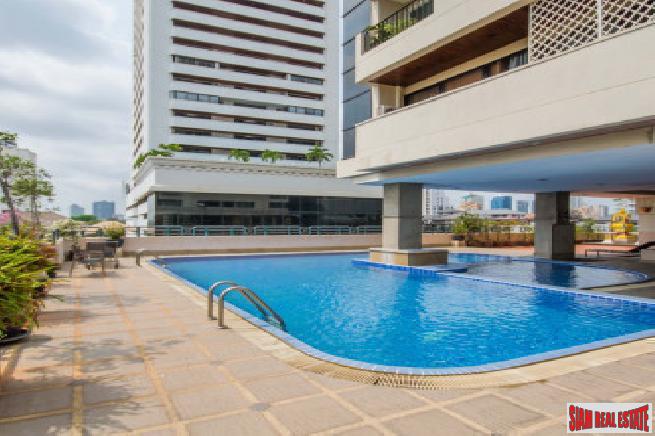 Casa Viva | Newly Renovated Stunning 3 Bed Corner Unit Condo at Ekkamai Soi 12-23