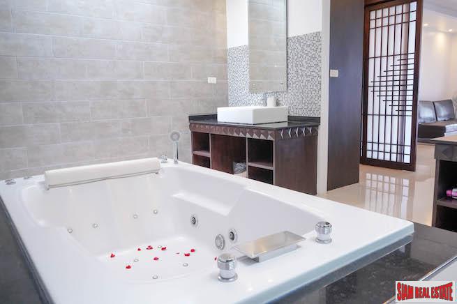 Accenta | Oceanfront Three-Bedroom Kata Penthouse Apartment