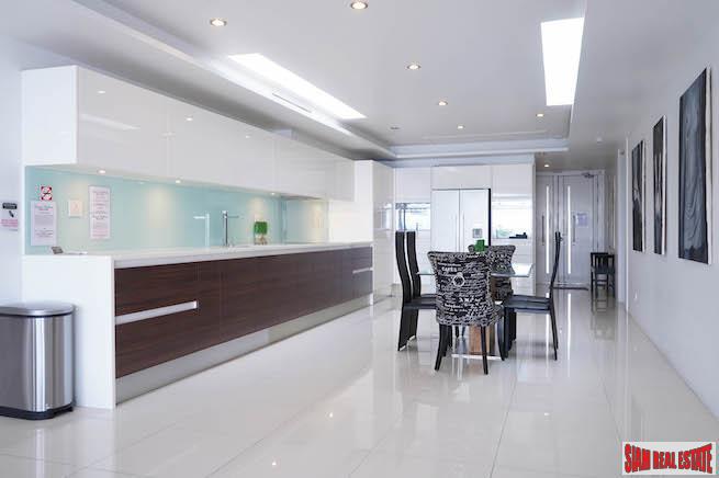 Accenta | Oceanfront Three-Bedroom Kata Penthouse Apartment